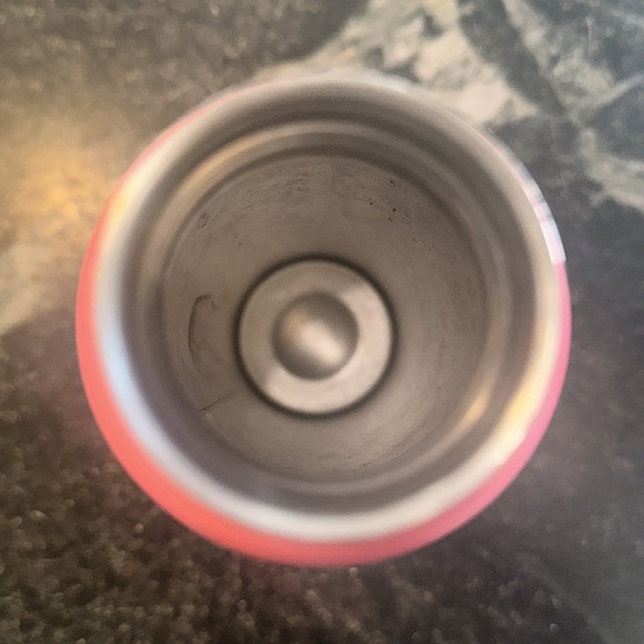 Pink 24 ounce Hydro flask, hot or cold thermal insulated. In good condition. - Picture 3 of 4